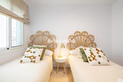 fe2cf11dfad9b7d982e0e5508a4d6b73 - 15