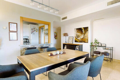 ff1509afa4978fc7030cf22d13fd8072 - 10