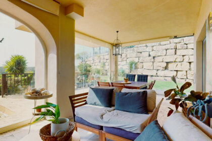 ff1509afa4978fc7030cf22d13fd8072 - 12