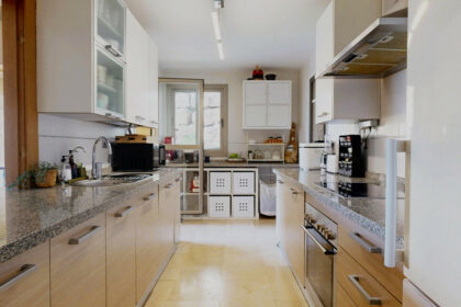 ff1509afa4978fc7030cf22d13fd8072 - 21