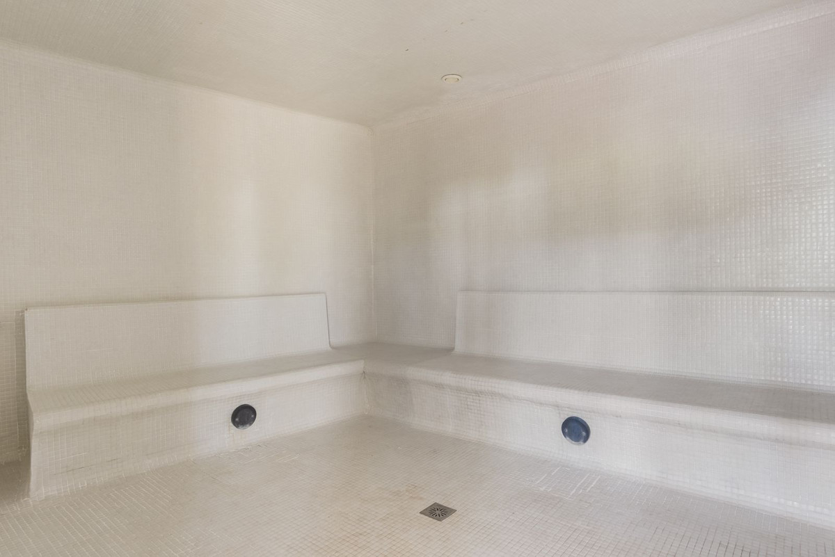 ff9117f8276c7238a8e57bc9383e5d2e - 28