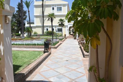 ffcfe9bfac7a0870e3d914a38753fc27 - 56