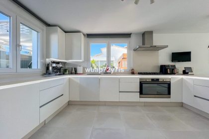 011ac8c3b0a3a7233134a618ecb4ab4c - 11