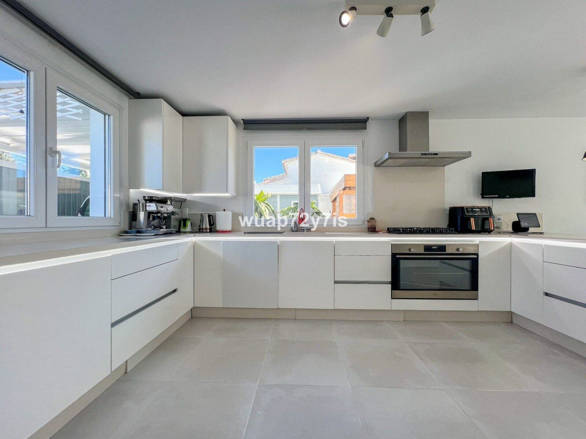 011ac8c3b0a3a7233134a618ecb4ab4c - 11