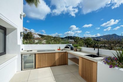 0a76e865a7ac69d34c861ceeb35b95f7 - 17