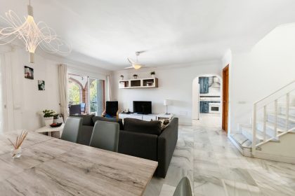 0ff6ea5376bc217248fda4a0351eb28a - 4