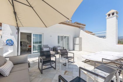 126704abdd1dee05a1b63cf4418f9e01 - 10