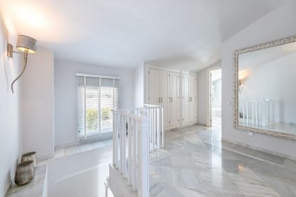 126704abdd1dee05a1b63cf4418f9e01 - 16