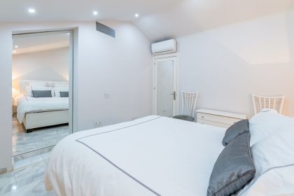 126704abdd1dee05a1b63cf4418f9e01 - 18