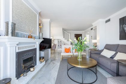 126704abdd1dee05a1b63cf4418f9e01 - 8