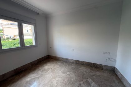 130e11bd20039c576be3c47a32b92bcd - 9