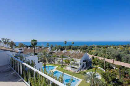 134af63d1ae64500ae2004917f64e138 - 21