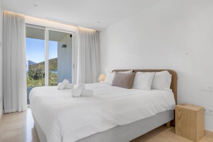 17c2be90e7191c9baa15c9115f156450 - 19