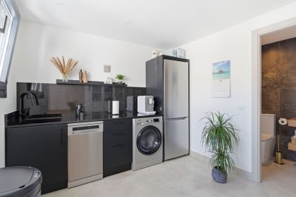 17e14f232de7e81c2251e91bcc99c9ff - 17