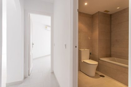 19e16edbd51334910df6e5bfa8d84887 - 15