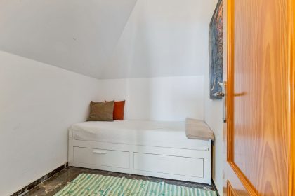 1ac7a0584ba7d6265e2334aeacd03f99 - 21