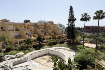 1ec0c34317dee7433319436bdfa5df17 - 25