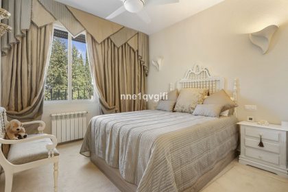 1f6c695a558a0a8fd4b7cdd28efdc909 - 19