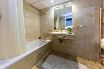 1f7939ffbf427f8daf6b3a2e6d8e5307 - 26