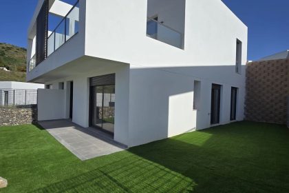 21cca01529df64353ab345bb96e68efa - 1