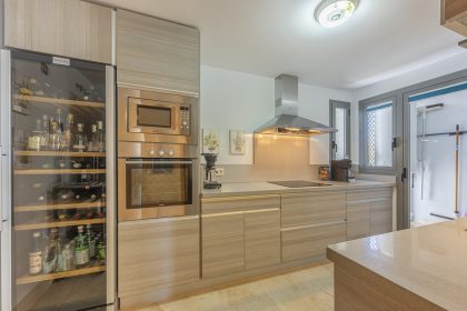 23e8ff35e102c714d8cd51cc16efd0f7 - 12