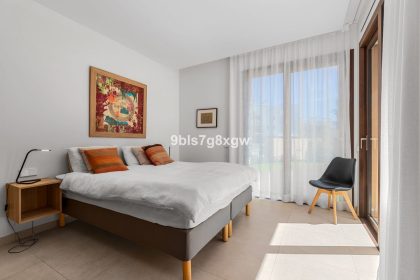 25c34ecdad3f93924cfa0e7ac9b010b8 - 18