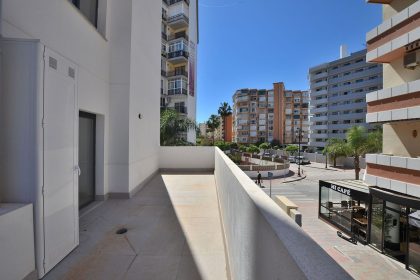 2bd267a5e90a49bda897f923ad1b7931 - 10