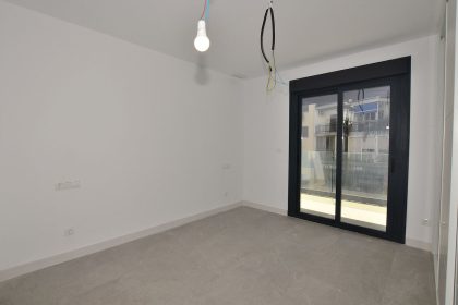 2bd267a5e90a49bda897f923ad1b7931 - 13