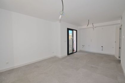 2bd267a5e90a49bda897f923ad1b7931 - 7