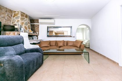 3c90ac1db602e61961ab9d34eeea5752 - 19