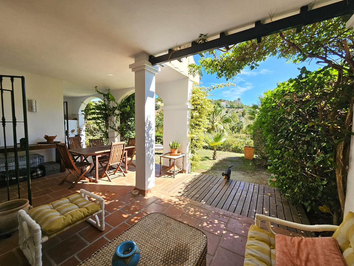 49b10904b26f7964d3ff291eb9d1d05a - 1