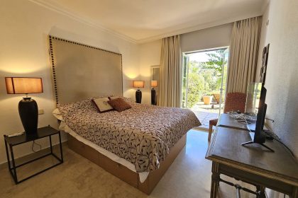 49b10904b26f7964d3ff291eb9d1d05a - 14