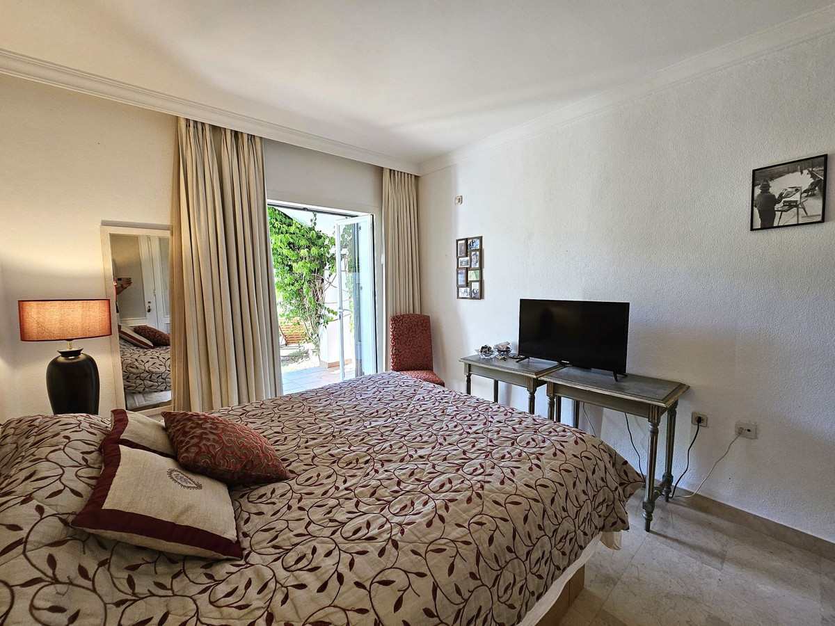 49b10904b26f7964d3ff291eb9d1d05a - 15