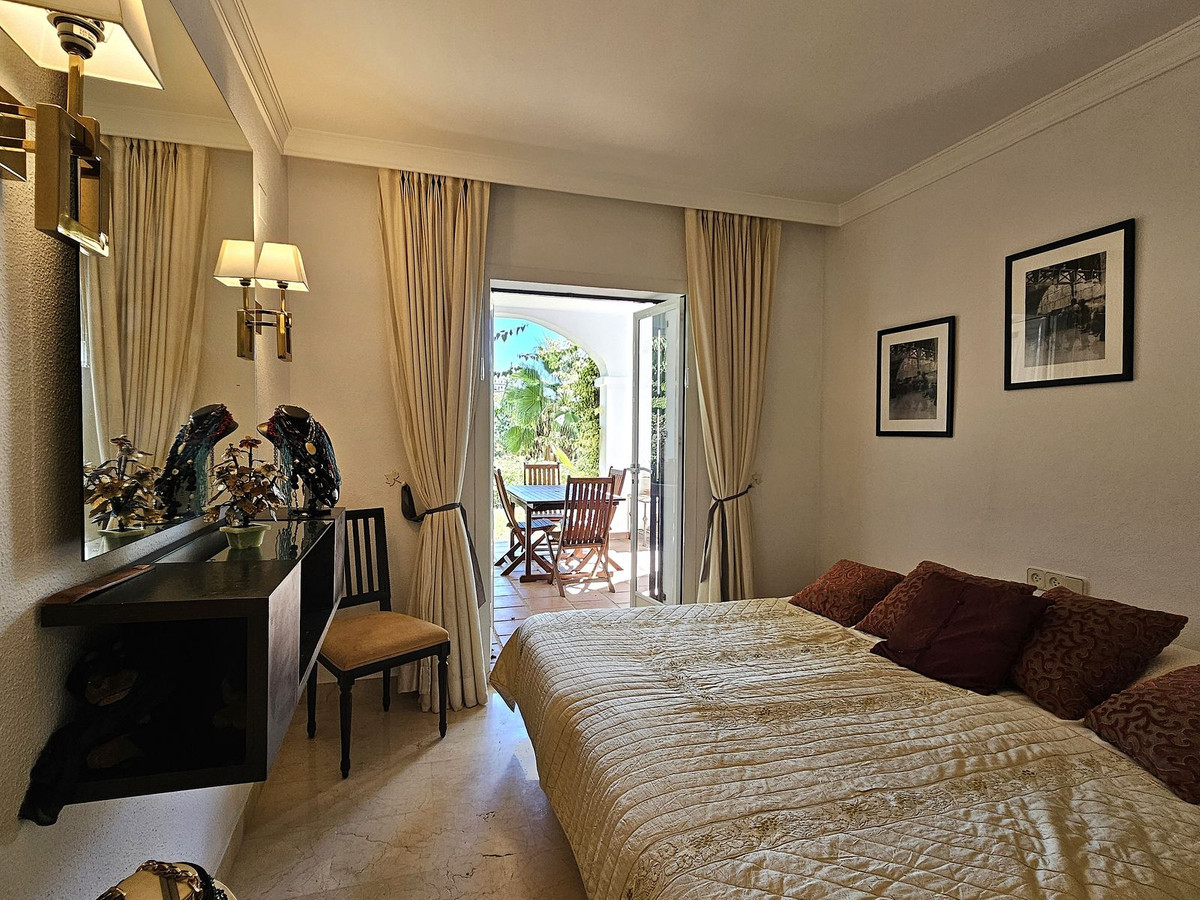 49b10904b26f7964d3ff291eb9d1d05a - 18