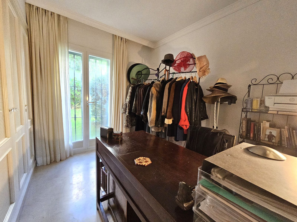 49b10904b26f7964d3ff291eb9d1d05a - 21