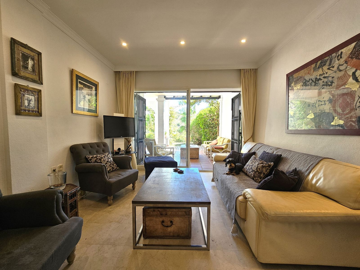 49b10904b26f7964d3ff291eb9d1d05a - 9