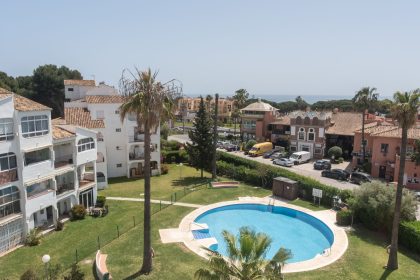 5b9db6c4749e4d9485aa154f572361b4 - 19