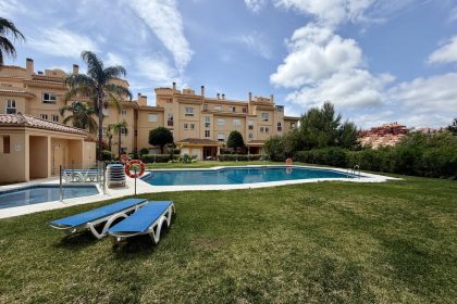 5c13768ab2dc1a7bb76df28b49f9206b - 1