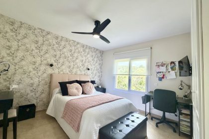 5c13768ab2dc1a7bb76df28b49f9206b - 11