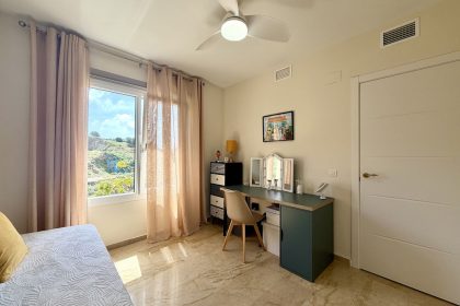 5c13768ab2dc1a7bb76df28b49f9206b - 14