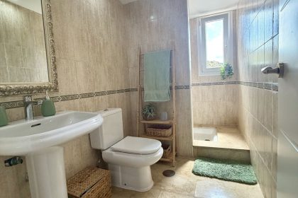 5c13768ab2dc1a7bb76df28b49f9206b - 15