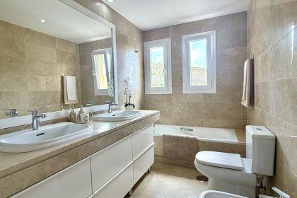 5c13768ab2dc1a7bb76df28b49f9206b - 9