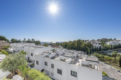 5c6f7365ee465c63202ac8626870eff6 - 27