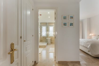 5f097f64d527d83497a8c53166b3bc66 - 19