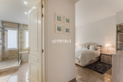 5f097f64d527d83497a8c53166b3bc66 - 25