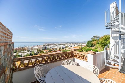 5fbe939f0803cb7e0ce1b5f973fbfcb7 - 41