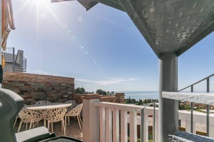 5fbe939f0803cb7e0ce1b5f973fbfcb7 - 47