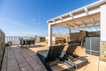 5fbe939f0803cb7e0ce1b5f973fbfcb7 - 53