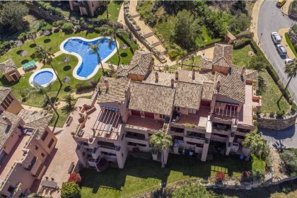 651b079f8dae12a2d1119c4a1a5c5e35 - 35