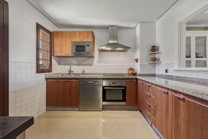 651b079f8dae12a2d1119c4a1a5c5e35 - 4